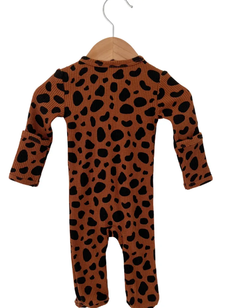Organic Waffle Basic Zip Footie, Black Spot